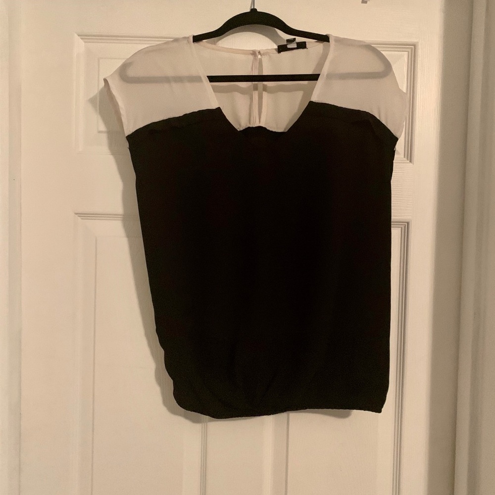 Willi Smith Short Sleeved Blouse